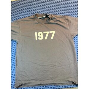 Essentials Fear of God Shirt Mens Small Gray 1977 Short Sleeve Streetwear